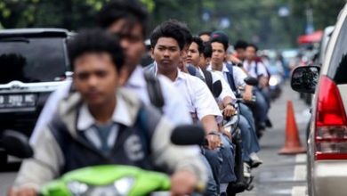 Photo of Maraknya Parkir Liar Disekitaran Sekolah, Bentuk Lemahnya Pengawasan Pada Pelajar