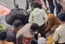 Photo of Pedagang Terjatuh Saat Turun Tangga Pasar Pagi, Disdag Ungkap Penyebabnya