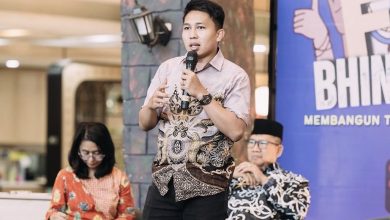 Photo of Rupiah Terus Tertekan, Masyarakat Berpenghasilan Tetap Hadapi Beban Ganda
