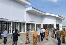 Photo of Tinjau Teras Samarinda Tahap II, Marnabas Temukan Berbagai Catatan Pekerjaan